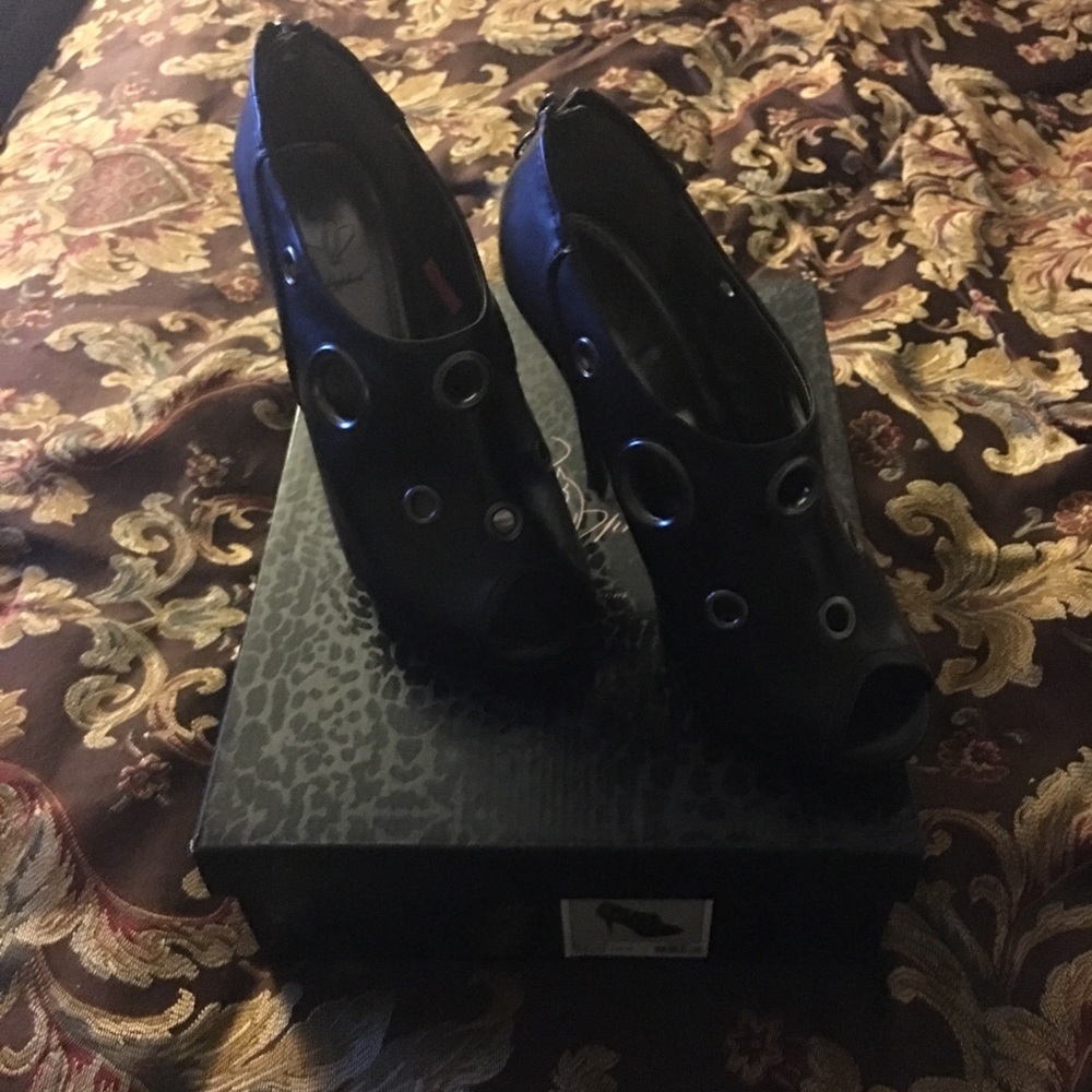 Baby Phat by Kimora Lee Simmons Booties Blk